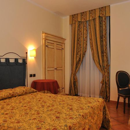 Hotel Urbano V Montefiascone Eksteriør billede