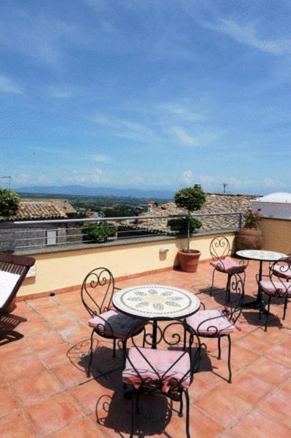 Hotel Urbano V Montefiascone Eksteriør billede