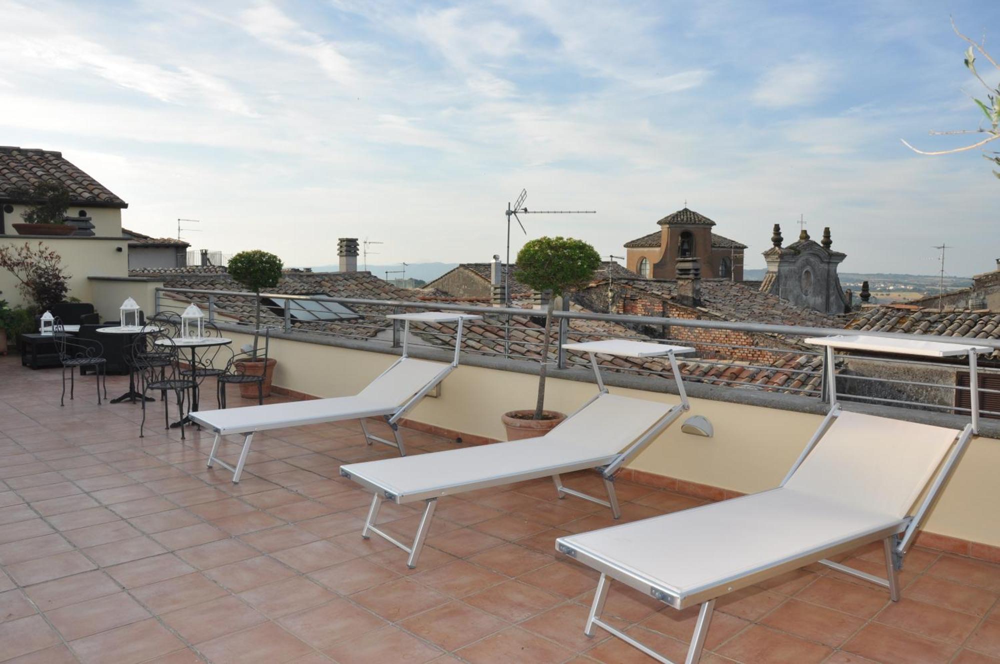 Hotel Urbano V Montefiascone Eksteriør billede